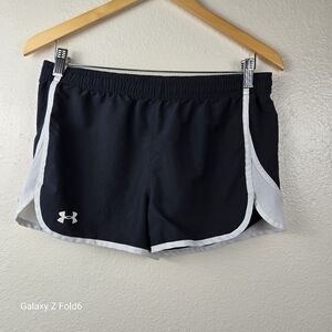 Under Armour HeatGear Black White Trim Running Shorts Women’s Small AS SEEN ON T